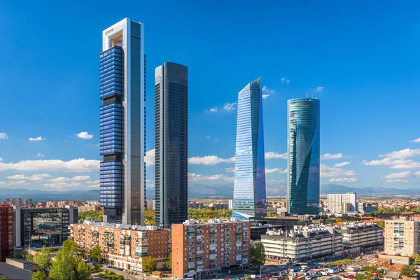 Madrid, España skyline Distrito Financiero . —  Fotos de Stock