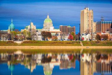 Harrisburg, Pennsylvania, ABD şehir şehir manzarası Susqu üzerinde
