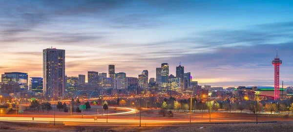 Denver Colorado Abd Şehir Merkezi Şafakta Ufuk Çizgisi — Stok fotoğraf