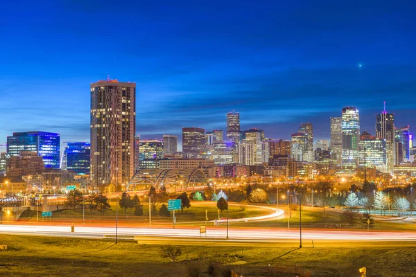 Центр міста Денвер, Колорадо, США горизонт — стокове фото