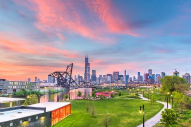 Chicago, Illinois, ABD Parkı ve şehir manzarası 