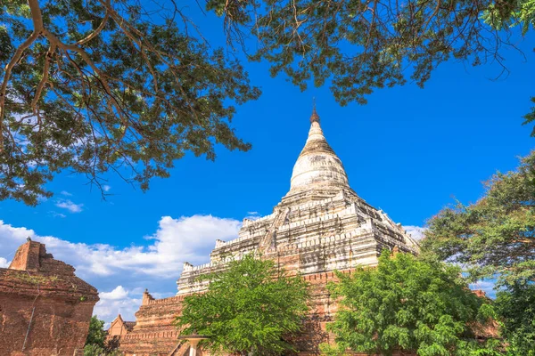 Bagan, Mianmar ősi templom romjai táj a archaeologi — Stock Fotó