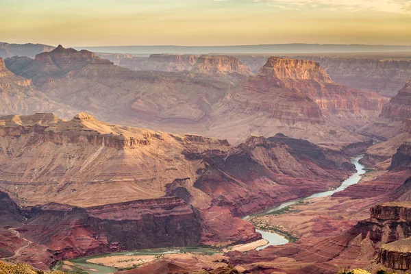 Gran Cañón, Arizona, EE.UU. al amanecer desde el borde sur — Foto de Stock