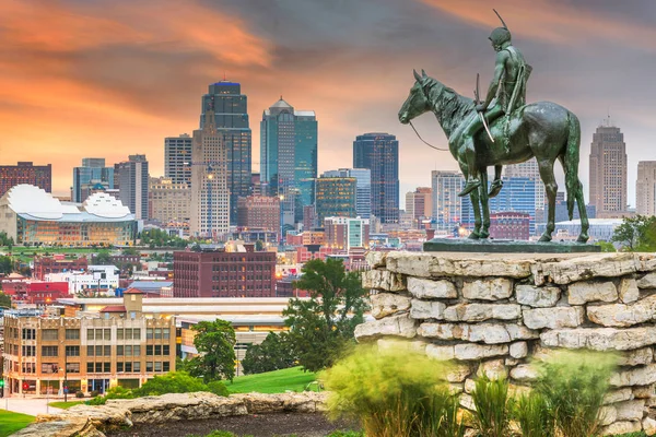 Kansas City, Missouri, Usa downtown skyline — Stockfoto