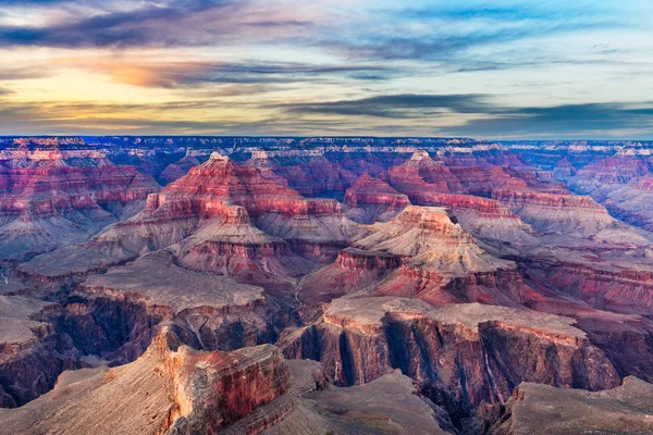 Grand Canyon, Arizona, USA hajnalban a déli peremtől. — Stock Fotó
