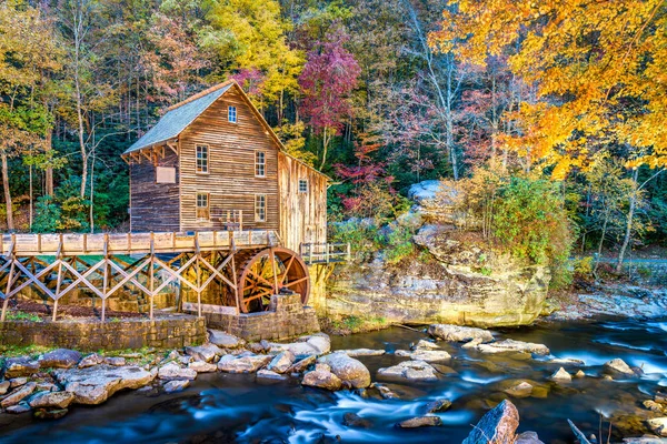 Babcock State Park, West Virginia, Verenigde Staten bij glade Creek Grist Mill — Stockfoto