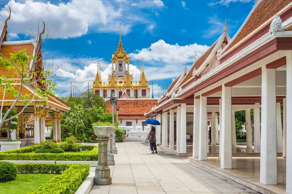 Wat Ratchanatdaram em Bangkok, Tailândia . — Fotografia de Stock