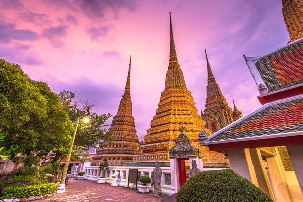 Храм ВАТ ПХО в Бангкоку, Таїланд. — стокове фото