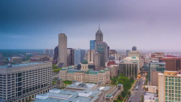 Indianápolis Indiana Usa Skyline Céntrico Crepúsculo Desde Arriba — Vídeo de stock