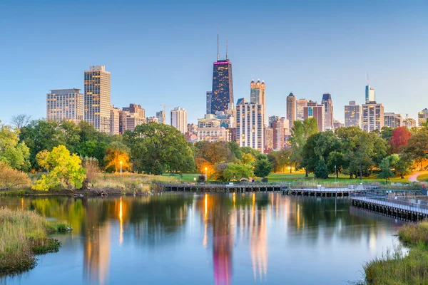 Chicago, illinois, usa downtown skyline vom lincoln park — Stockfoto