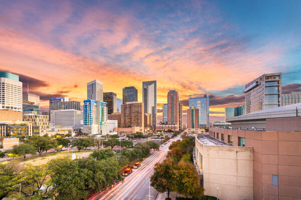 Houston, Texas, USA downtown park and skyline