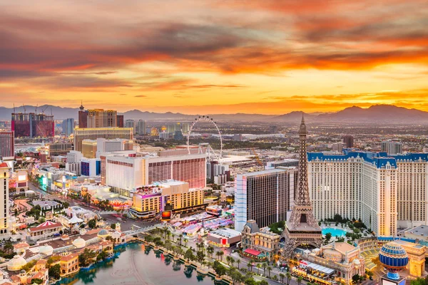 Las Vegas Nevada Usa Skyline Über Dem Streifen Der Abenddämmerung — Stockfoto