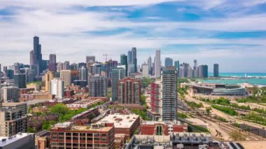 New York, New York, Aşağı Manhattan'ın Aşağı Doğu Yakası'ndan ABD silueti.