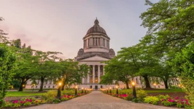 Olympia, Washington, ABD Başkent Binası Alacakaranlıkta.