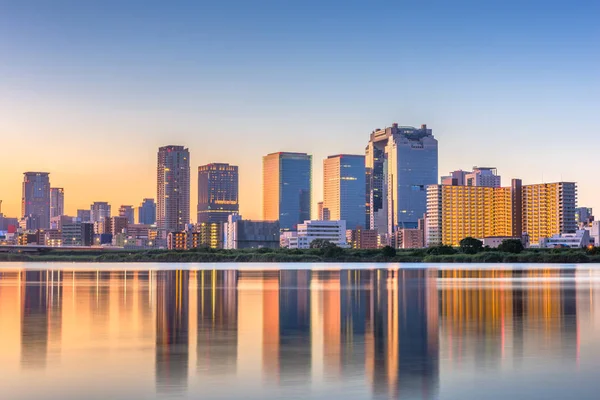 Osaka Japan Umeda District Cityscape Aan Yodogawa Rivier Schemering — Stockfoto