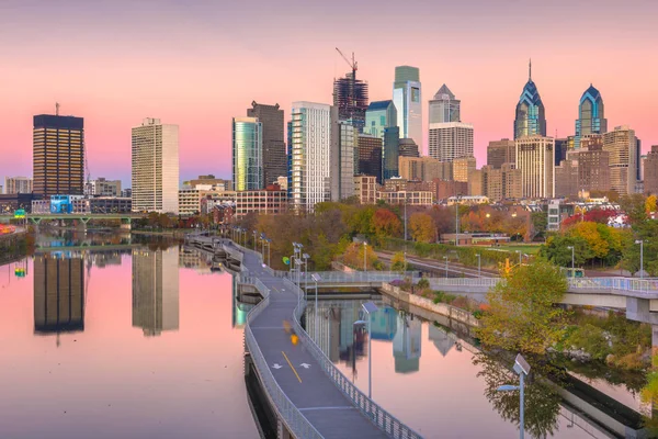 Philadelphia, Pennsylvania, Stati Uniti River Skyline — Foto Stock