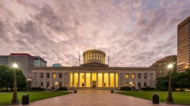 Columbus, Ohio, Abd şehir merkezinde Ohio Statehouse sabah.