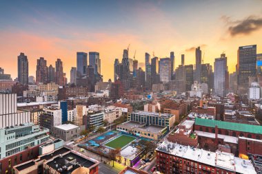 New York, New York, Abd Manhattan şehir merkezi Hell's Ki üzerinde silueti