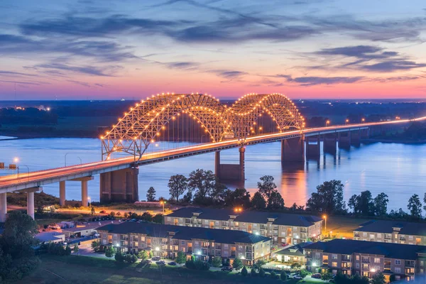 Memphis, Tennessee, USA at Hernando de Soto Bridg — Stock Photo, Image