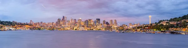 Seattle, Washington, USA skyline på Lake Union — Stockfoto