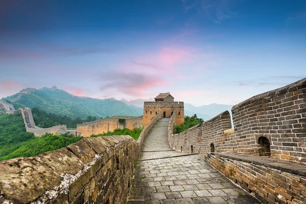 Kiinan muuri Jinshanlingin alueella . — kuvapankkivalokuva