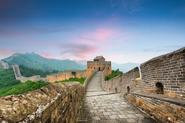 Große Wand aus Porzellan an der Dschinshanling-Sektion. — Stockfoto