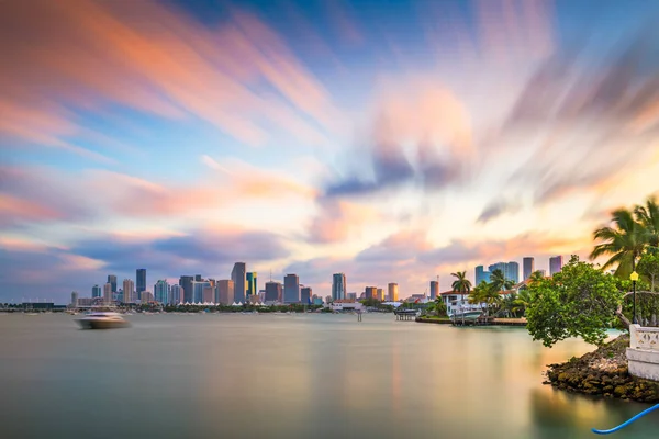 Miami, Florida, ABD şehir merkezi silueti — Stok fotoğraf