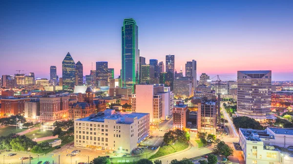 Dallas, Texas, Usa Skyline bij schemering — Stockfoto