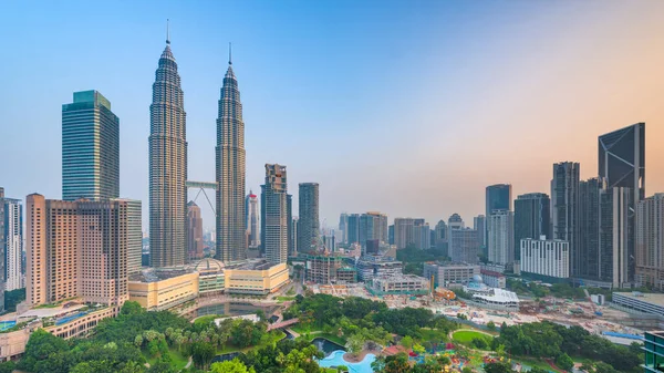 Kuala Lumpur Malaysia Park Skyline Σούρουπο — Φωτογραφία Αρχείου