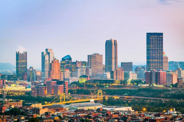 Pittsburgh Pensilvania Estados Unidos Skyline Desde Lado Sur Anochecer —  Fotos de Stock