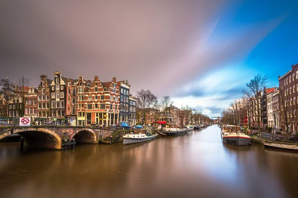 Amsterdam Nizozemské Mosty Kanály Soumraku — Stock fotografie