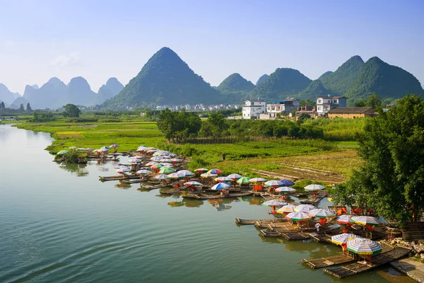 Yangshuo Chiny Nad Rzeką — Zdjęcie stockowe
