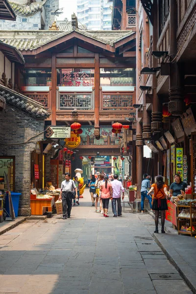 Chongqing China May 2014 Shoppers Historic Hongyadong — Stock Photo, Image