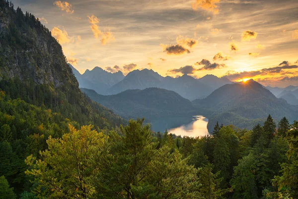 Paesaggio Delle Alpi Bavaresi Fussen Germania Con Lago Alpsee Tramonto — Foto Stock