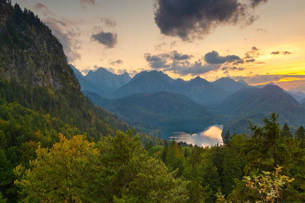 Paisagem Dos Alpes Baviera Fussen Alemanha Com Lago Alpsee Entardecer — Fotografia de Stock