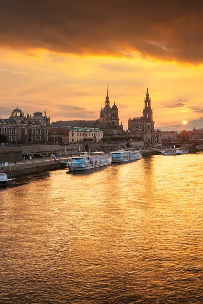 Dresde Allemagne Paysage Urbain Sur Elbe Coucher Soleil — Photo