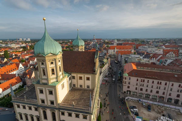 Stadtsilhouette Von Augsburg Mit Den Alten Kuppeln Des Renaissancestil Erbauten — Stockfoto