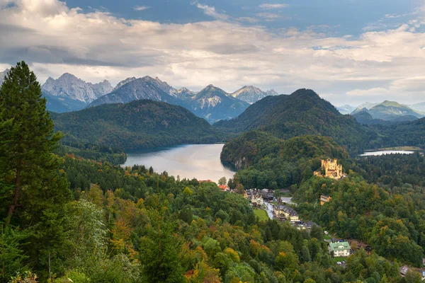 Bayerska Alperna Tyskland Vid Hohenschwangau Village Och Sjön Alpsee Eftermiddagen — Stockfoto
