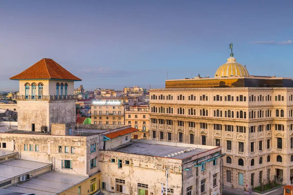 Havana Küba Şehir Merkezi Şafak Vakti Limandan Ufuk Çizgisi — Stok fotoğraf