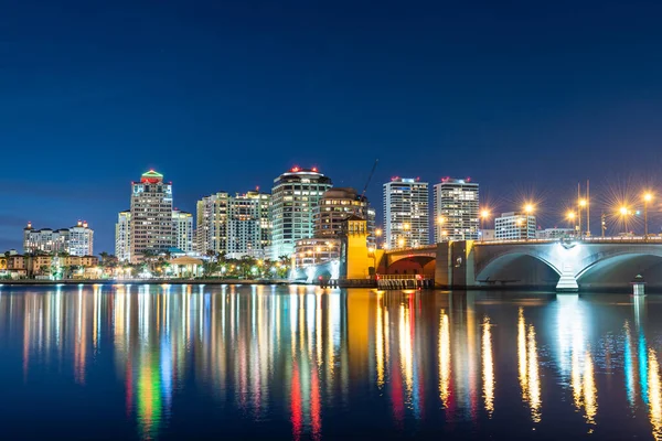 West Palm Beach Florida Usa Downtown Skyline Intracoastal Waterway Dusk — Stock Photo, Image