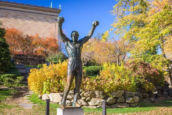 Philadelphia Pennsylvania Novembr 2016 Estátua Rocky Balboa Durante Outono Estátua — Fotografia de Stock