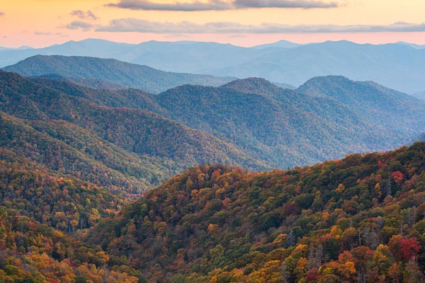 Great Smoky Dağları Ulusal Parkı, Tennessee, ABD Sonbaharda Yeni Bulunan Geçit 'i.