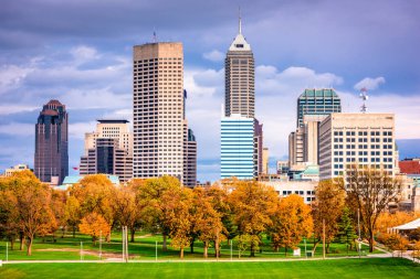 Indianapolis, Indiana, ABD Sonbaharda gökyüzü.