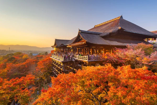 Kyoto Japonsko 2015 Jevišti Chrámu Kiyomizu Dera Během Podzimního Večera — Stock fotografie