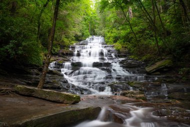 Minnehaha Şelalesi, Rabun County, Georgia Falls Creek 'te..