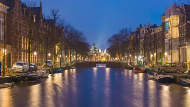 Сцена Канале Амстердам Нидерланды Waag Dawn — стоковое видео