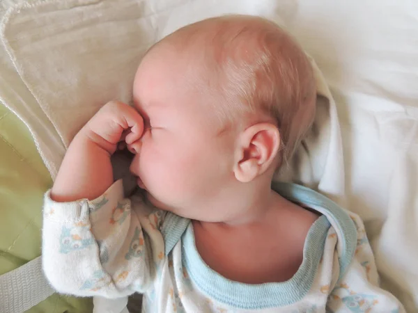 Bambino Che Dorme Letto Primo Piano — Foto Stock