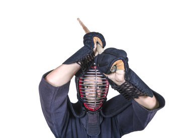 konumu ve koruyucu ekipman 'bogu' ve bambu kılıcı 'Sina' Kendo eğitim eskrim Japonca için saldıran bir kılıç ustası 