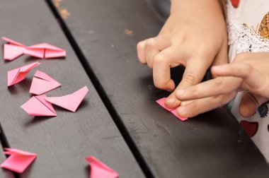origami kırmızı kağıt işlem ana sınıfı
