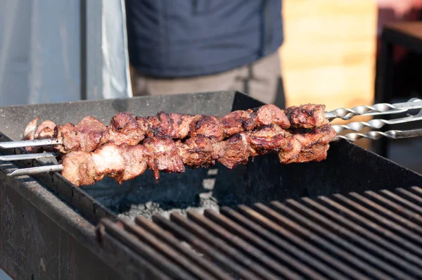 The process of making barbecue grilled meat — Stock Photo, Image